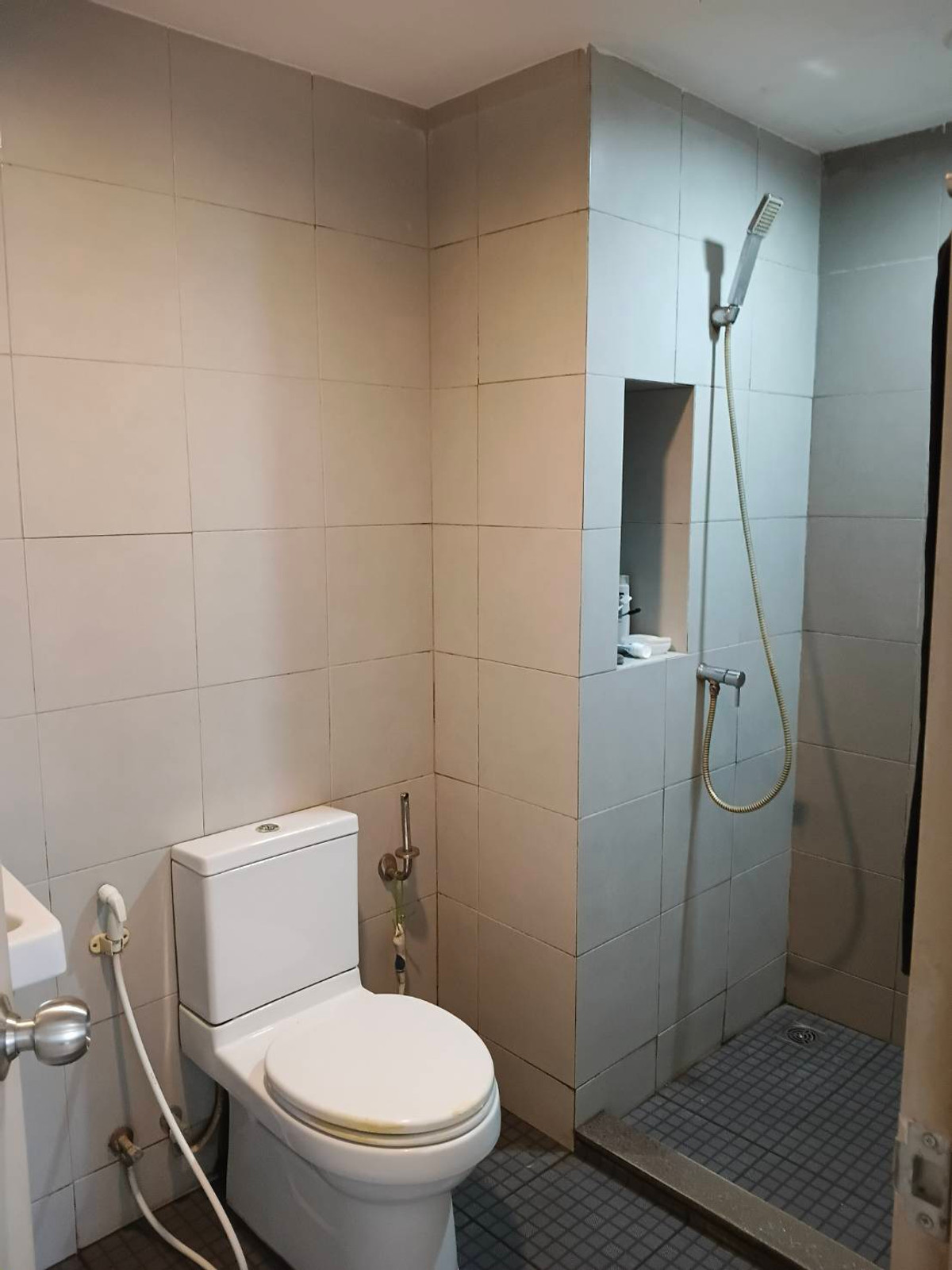 ขายคอนโดอ่อนนุช อุดมสุข : เอลลิโอ สุขุมวิท 64 วิวสระว่ายน้ำ ราคาพิเศษ 1.95ล้าน จองด่วน!!!