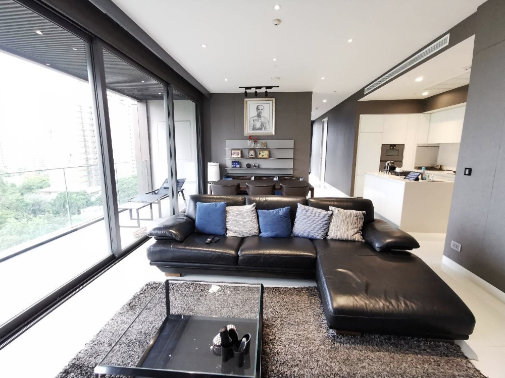 ขายคอนโดสุขุมวิท อโศก ทองหล่อ : VITTORIO Sukhumvit 39 2bed 3bath 141.67sqm. 54,000,000 Am: 0656199198