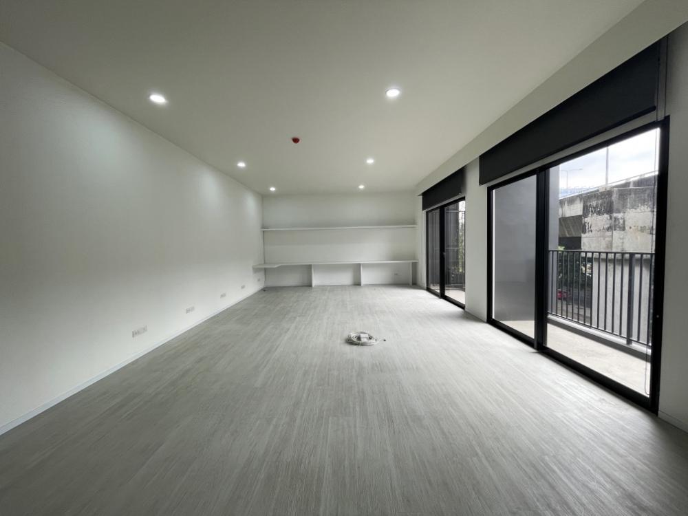 For RentOfficeSathorn, Narathiwat : Office for rent, Sathorn, Charoen Rat, near BTS surasak, 