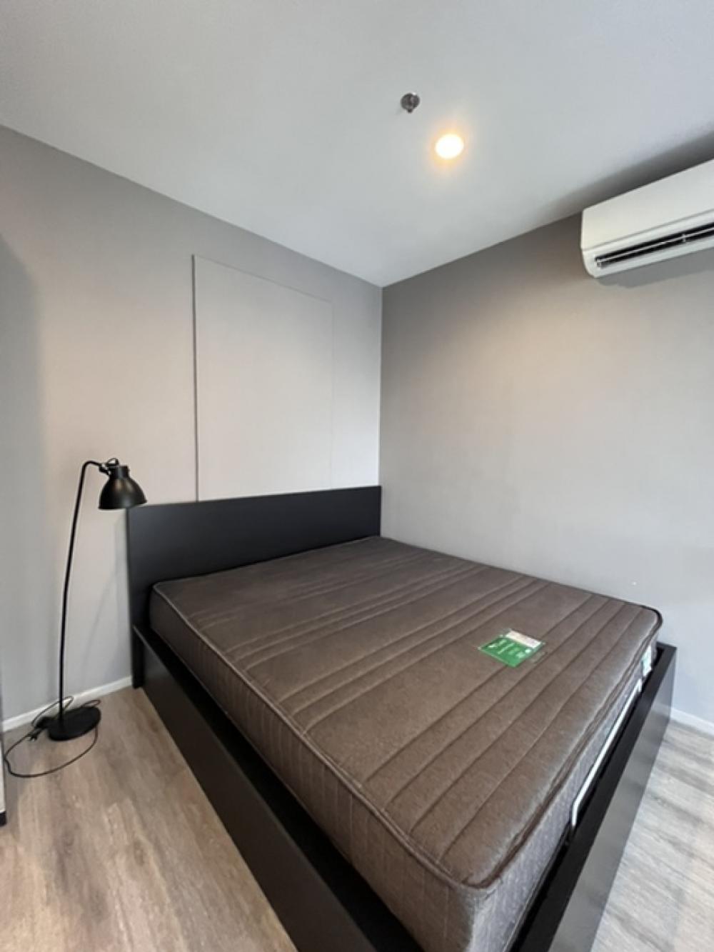 For RentCondoRama9, Petchburi, RCA : Luxury condo for rent, Ideo Mobi Asoke , Loft Type , fully furnished, ready to move in, luxury condo 200 m. to MRT phetchaburi