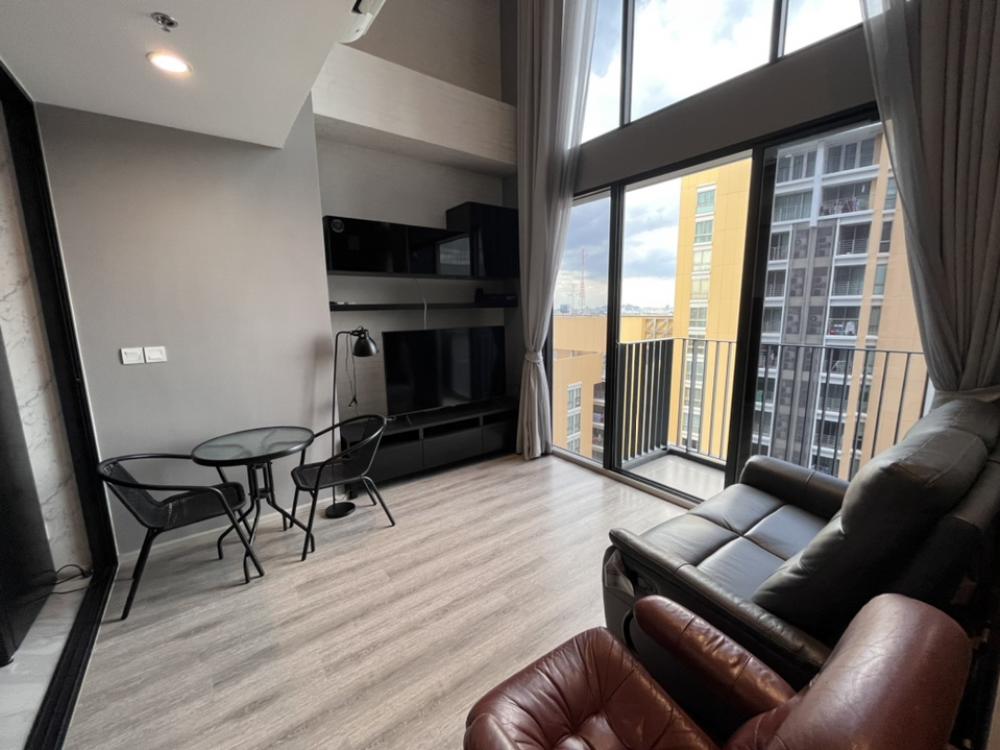 For RentCondoRama9, Petchburi, RCA : Luxury condo for rent, Ideo Mobi Asoke , Loft Type , fully furnished, ready to move in, luxury condo 200 m. to MRT phetchaburi