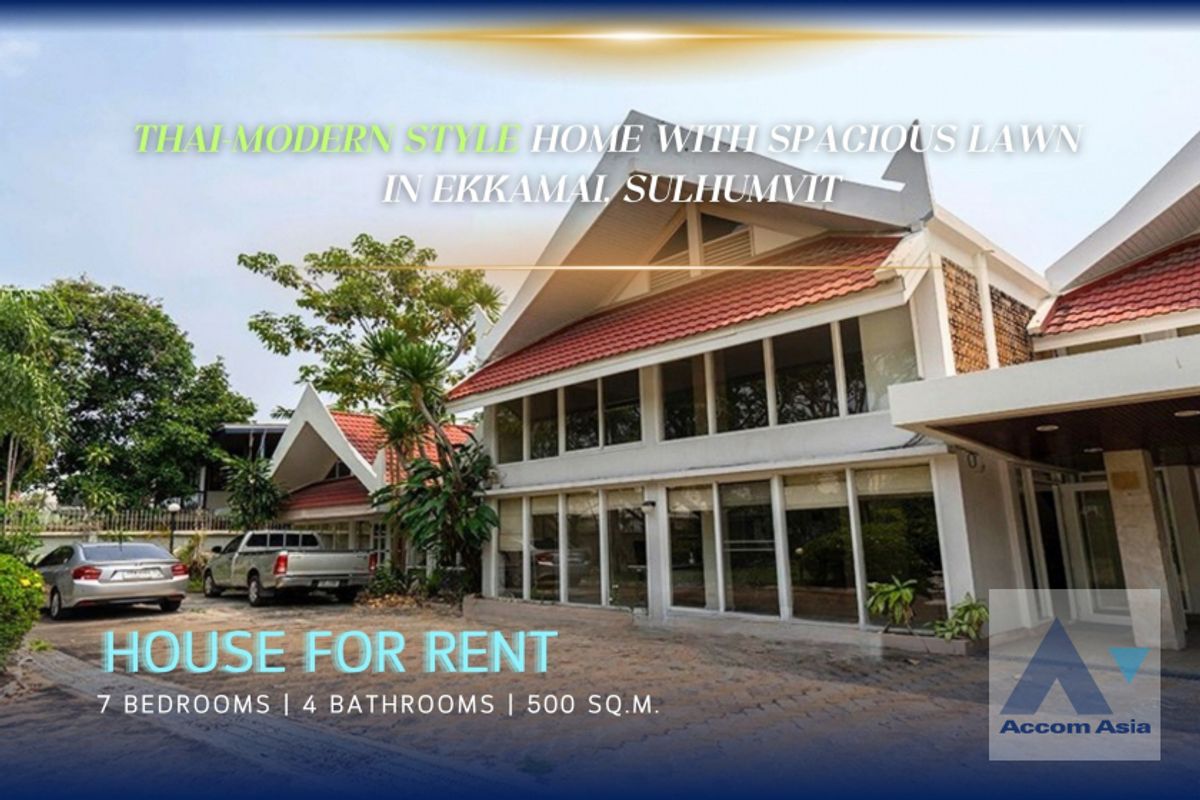 For RentHouseSukhumvit, Asoke, Thonglor : 🔼 AccomA🔽  Home Office, Pet friendly Thai-Modern Style Home with Spacious Lawn in Ekkamai, Sulhumvit (90523)