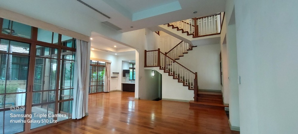 ให้เช่าบ้านอ่อนนุช อุดมสุข : Baan sansiri sukhumvit 67 for rent