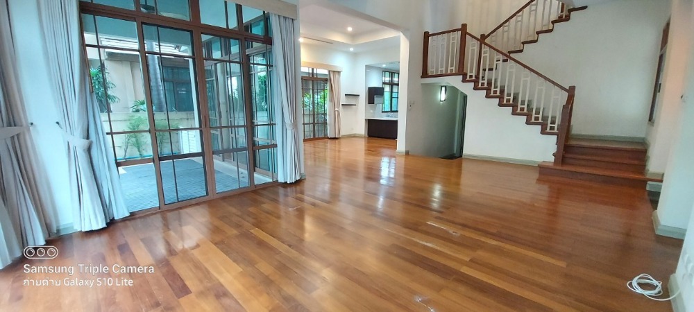 ให้เช่าบ้านอ่อนนุช อุดมสุข : Baan sansiri sukhumvit 67 for rent