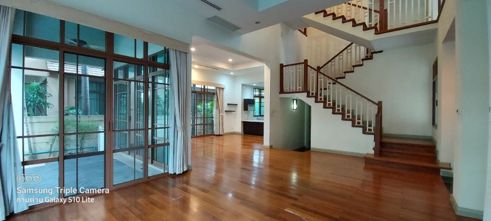 ให้เช่าบ้านอ่อนนุช อุดมสุข : Baan sansiri sukhumvit 67 for rent