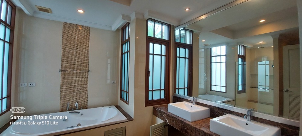 ให้เช่าบ้านอ่อนนุช อุดมสุข : Baan sansiri sukhumvit 67 for rent