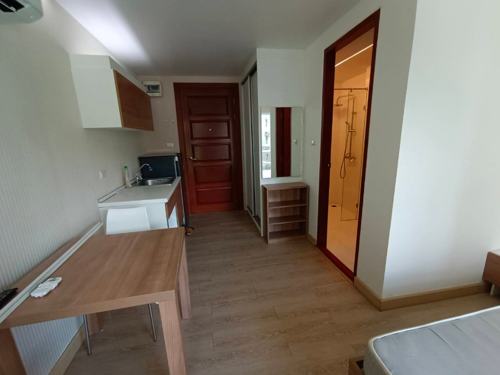 ให้เช่าคอนโดรัชดา ห้วยขวาง : ให้เช่าคอนโด เอมเมอรัลด์ เรสซิเดนท์ รัชดาชั้น 4 ตึก C ขนาด 23 ตร.ม สตูดิโอ 1 ห้องน้ำ #1995#