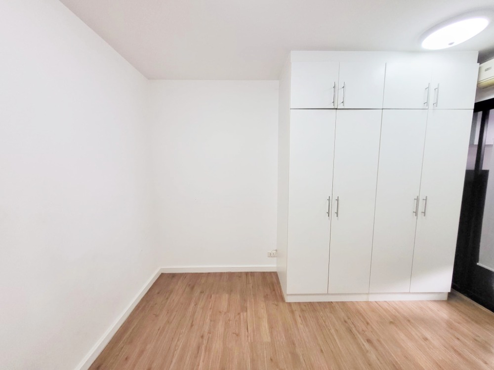 ขายคอนโดแจ้งวัฒนะ เมืองทอง : ขาย ไอคอนโด งามวงศ์วาน 2 ขนาด 1 ห้องนอน 27.35 ตรม. ห้องเรียบร้อย เดินทางสะดวก ใกล้ MRT แยกติวานนท์ และกระทรวงสาธารณสุข