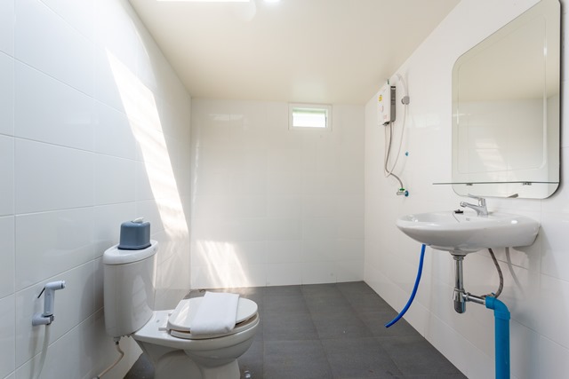 For RentHouseChiang Mai : Rent town house 1 story 20 sq.w. in Mahidol alley 1 Muaeng Chiang Mai (ALP-C-2003005)