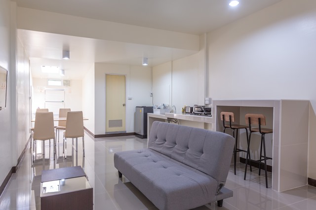 For RentHouseChiang Mai : Rent town house 1 story 20 sq.w. in Mahidol alley 1 Muaeng Chiang Mai (ALP-C-2003005)