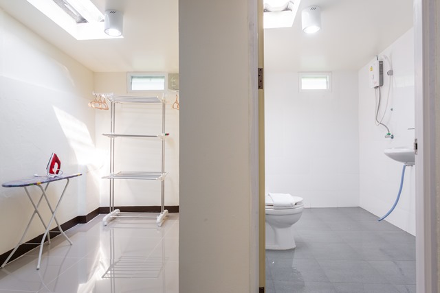 For RentHouseChiang Mai : Rent town house 1 story 20 sq.w. in Mahidol alley 1 Muaeng Chiang Mai (ALP-C-2003005)