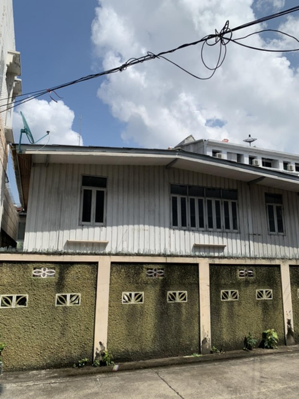 For SaleLandRama3 (Riverside),Satupadit : Land 49 square meters behind Lotus Rama 3 Soi Nonsi 14 Intersection 2 good environment Suitable for building a single house in the city center