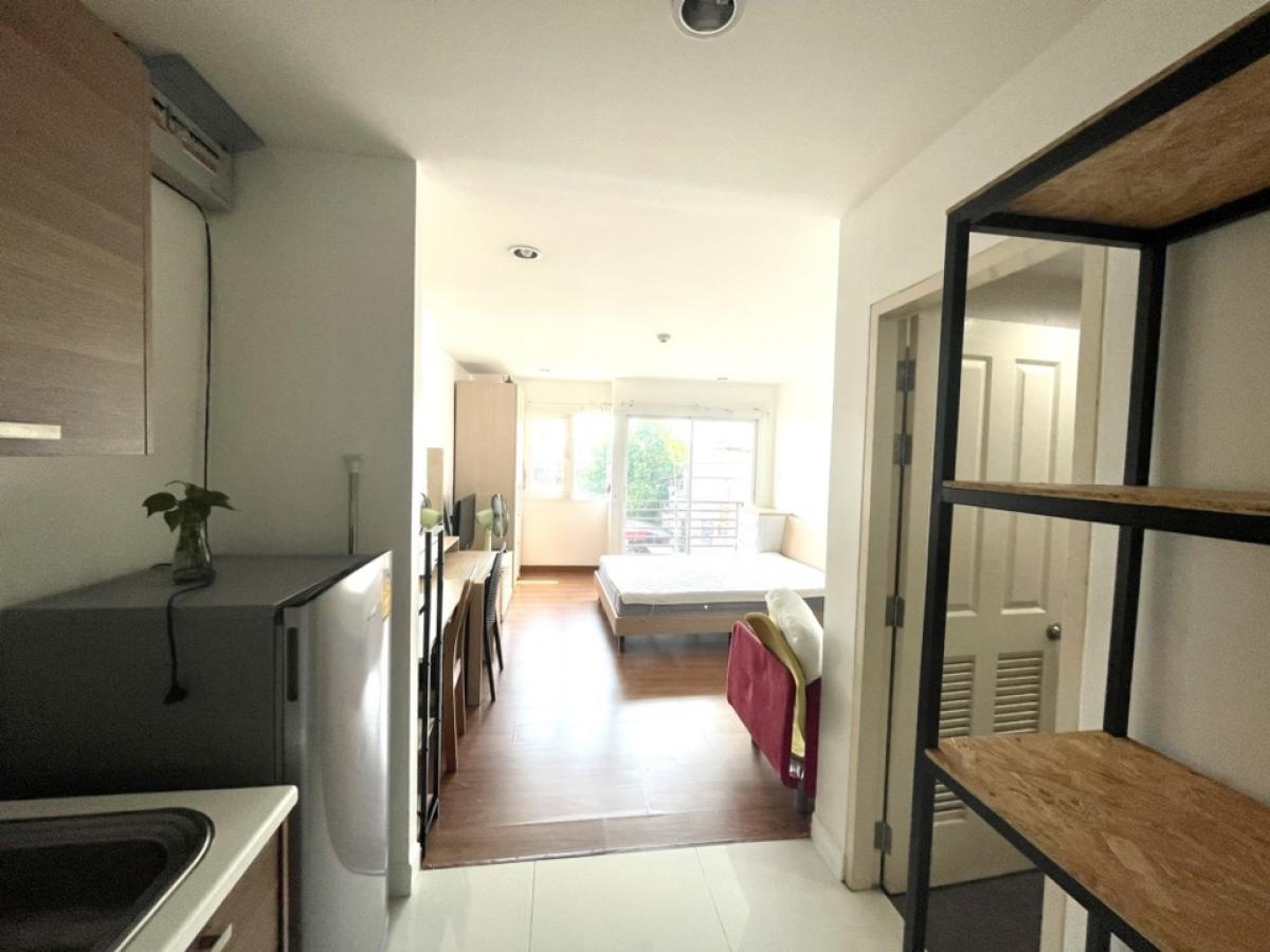 Condo for rent, Ratchawithi City Resort, near BTS Victory Monument. Loading...