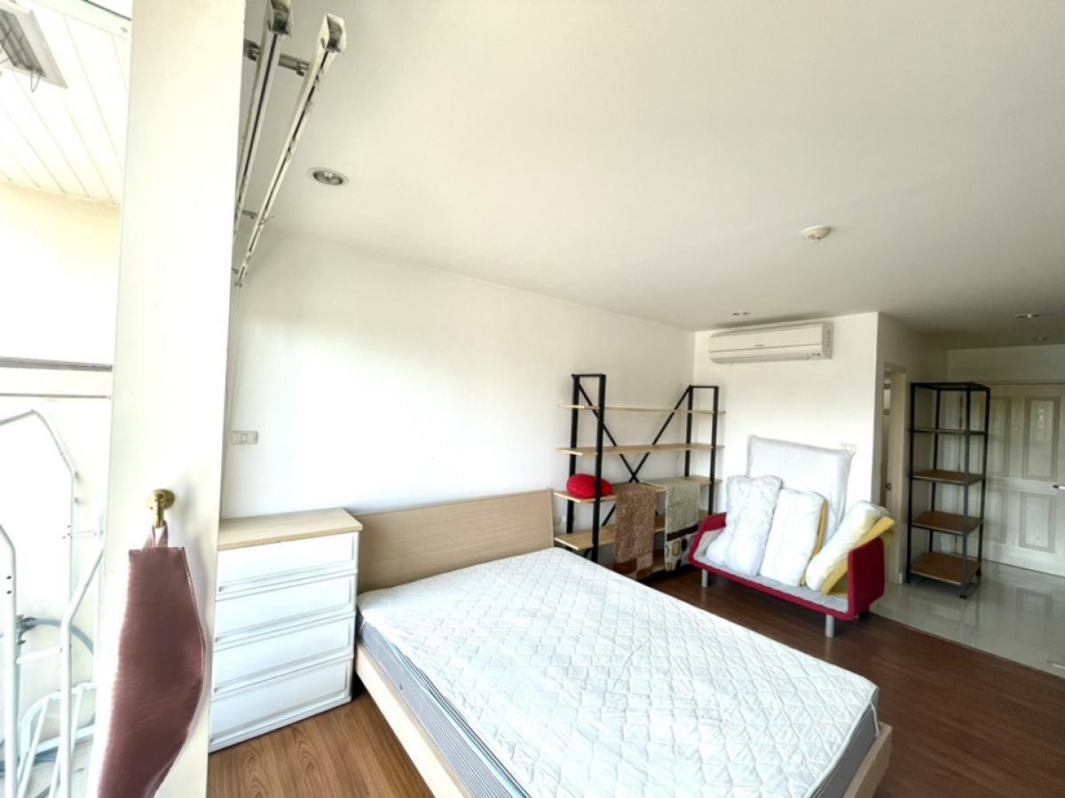 Condo for rent, Ratchawithi City Resort, near BTS Victory Monument. Loading...