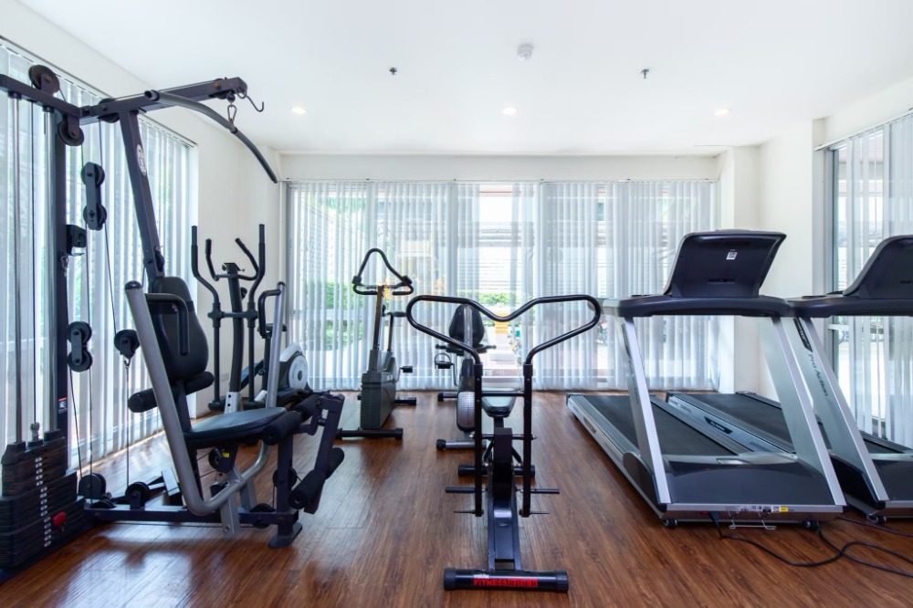 For RentCondoSathorn, Narathiwat : #PetFriendly Sathorn Gallery Residences Silom Area, large Unit 270sqm.  Rent 120,000Baht.