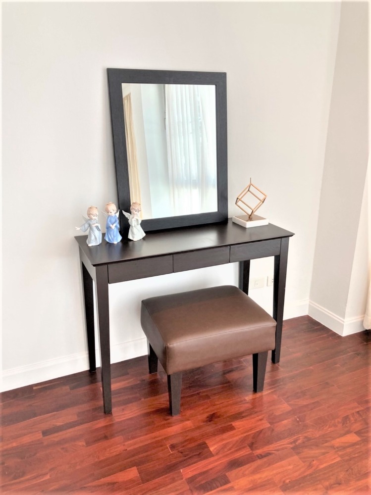 For RentCondoSathorn, Narathiwat : #PetFriendly Sathorn Gallery Residences Silom Area, large Unit 270sqm.  Rent 120,000Baht.