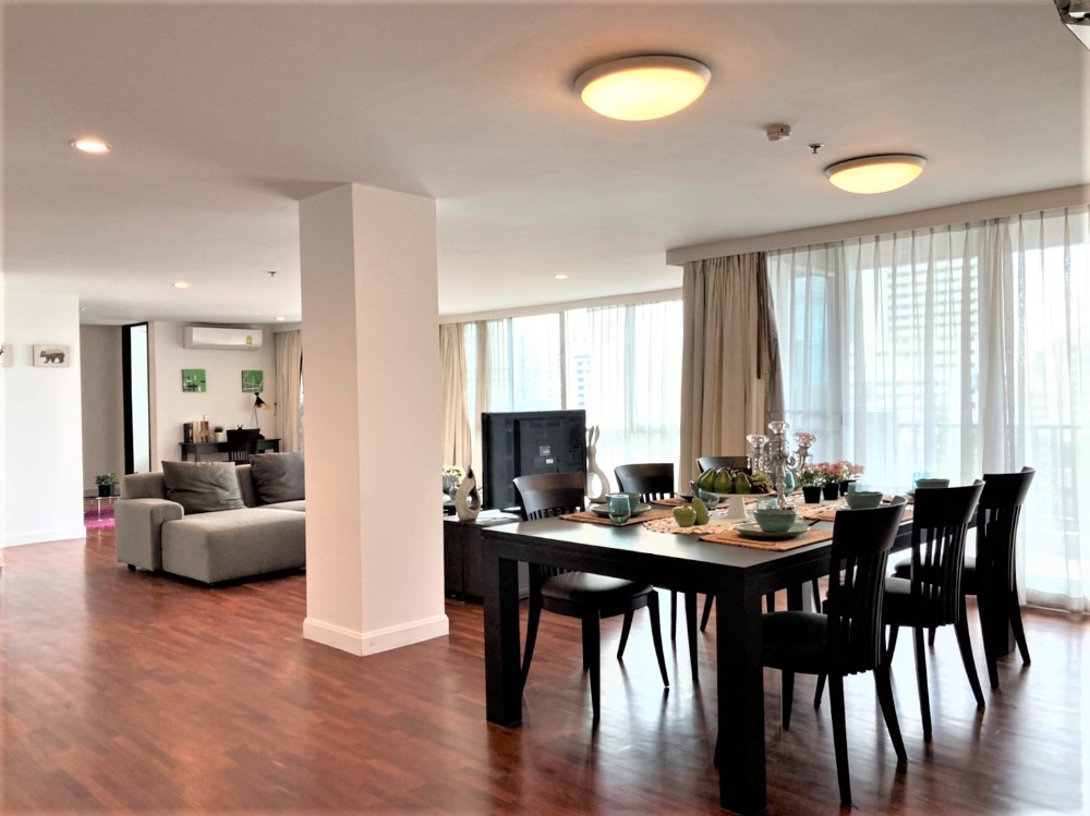 For RentCondoSathorn, Narathiwat : #PetFriendly Sathorn Gallery Residences Silom Area, large Unit 270sqm.  Rent 120,000Baht.