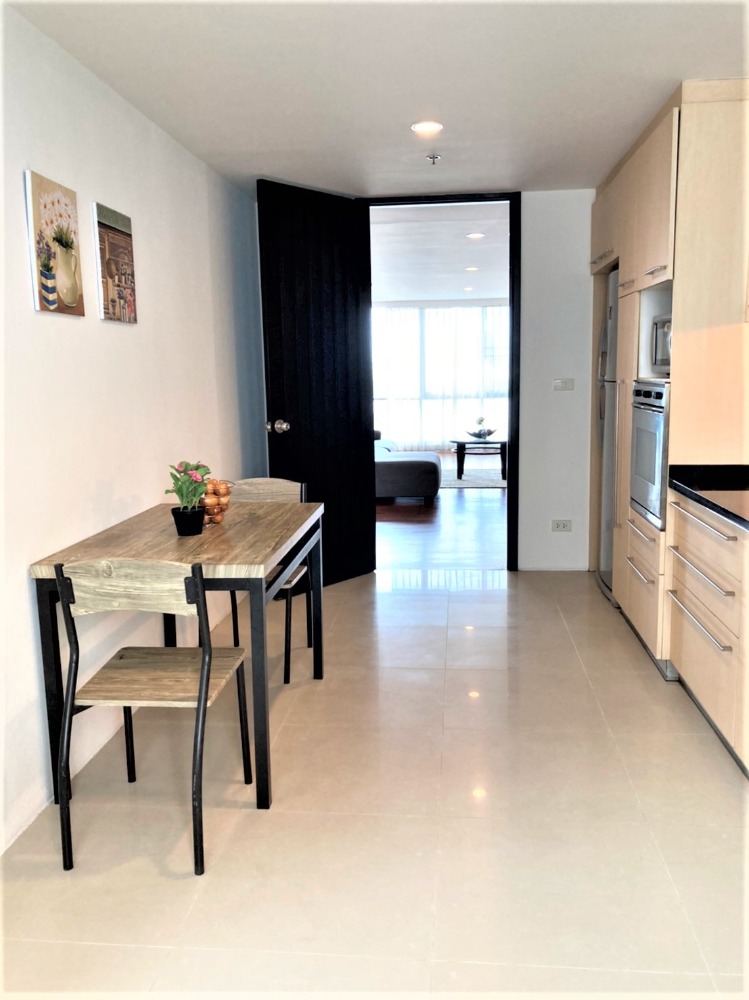 For RentCondoSathorn, Narathiwat : #PetFriendly Sathorn Gallery Residences Silom Area, large Unit 270sqm.  Rent 120,000Baht.