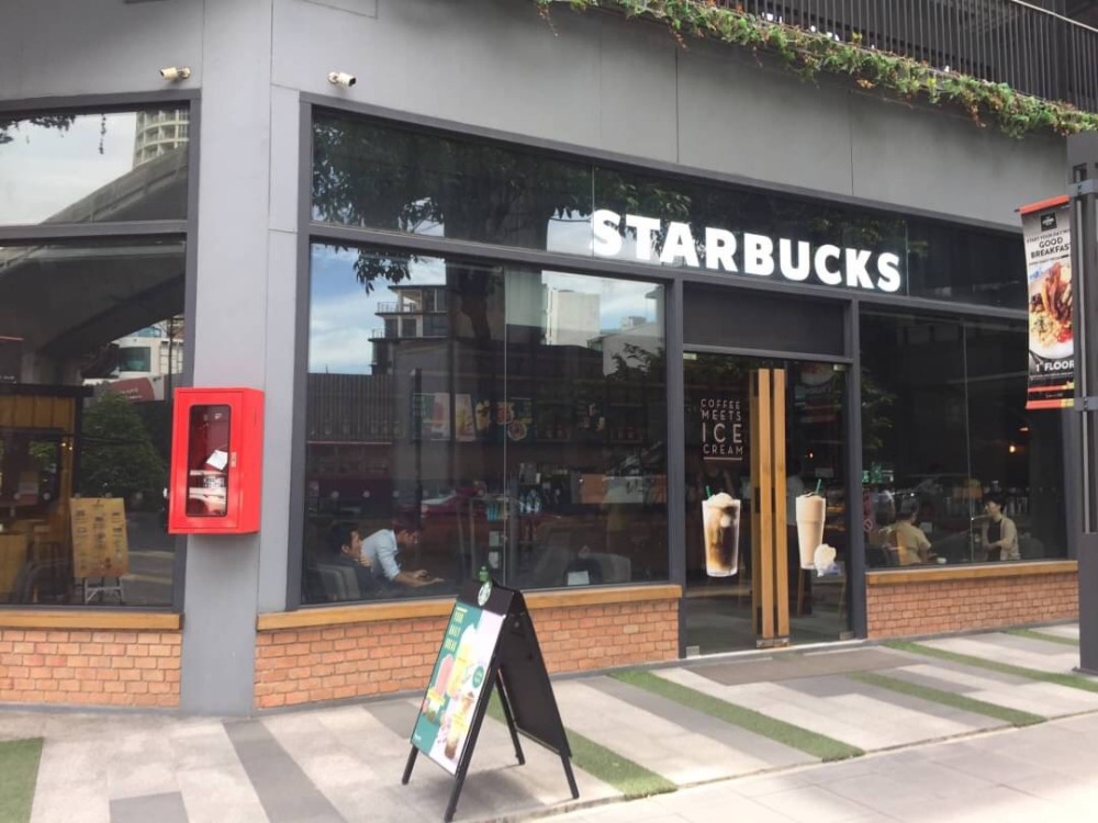 For RentCondoOnnut, Udomsuk : 🔥For Rent Now! 🔥Rhythm 44/1, 2 bedrooms, 2 bathrooms. Fully furnished and equipped with appliances. Ready to move in. Conveniently located just 100 meters from BTS Phra Khanong. ❗