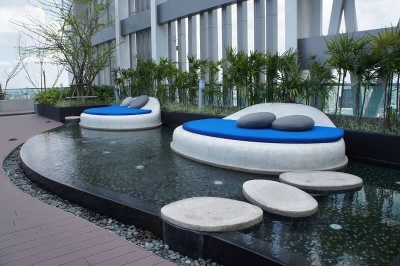 For RentCondoOnnut, Udomsuk : 🔥For Rent Now! 🔥Rhythm 44/1, 2 bedrooms, 2 bathrooms. Fully furnished and equipped with appliances. Ready to move in. Conveniently located just 100 meters from BTS Phra Khanong. ❗