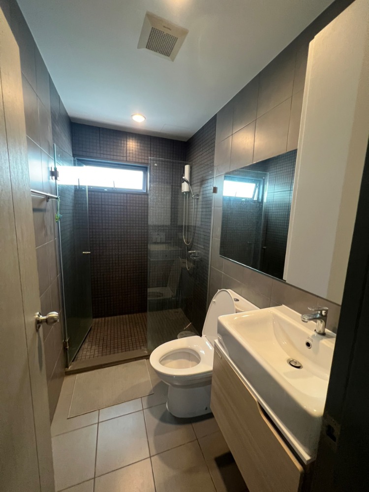 For SaleCondoSamut Prakan,Samrong : [Urgent] Owner Sale Condo IDEO Sukhumvit 115 near BTS Pu Chao and full finished furniture