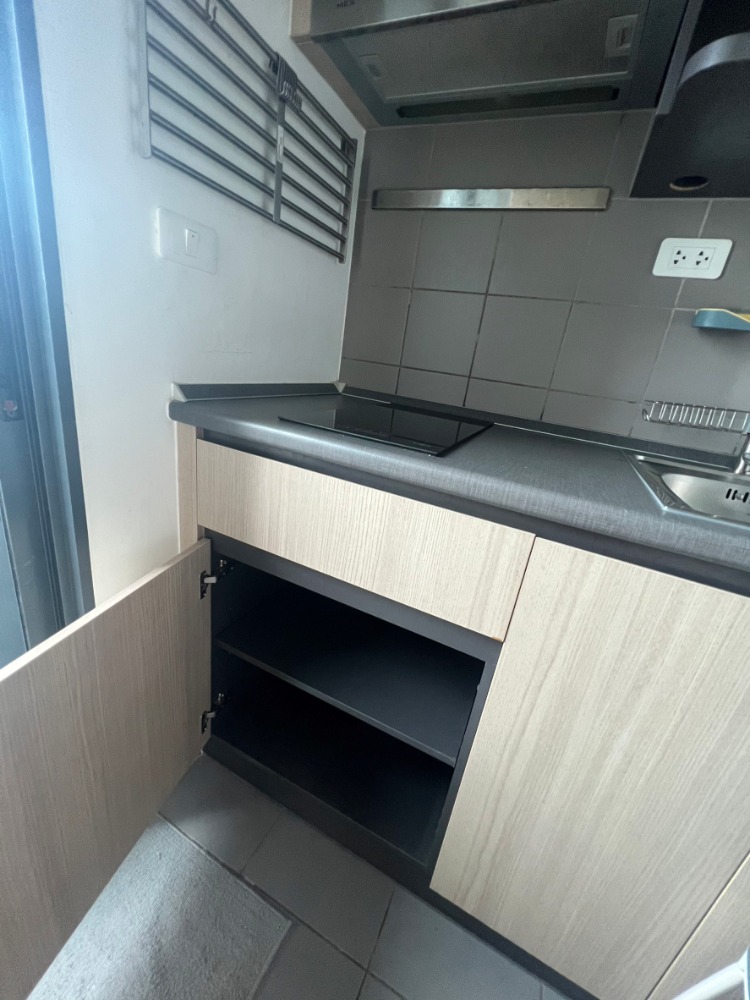 For SaleCondoSamut Prakan,Samrong : [Urgent] Owner Sale Condo IDEO Sukhumvit 115 near BTS Pu Chao and full finished furniture