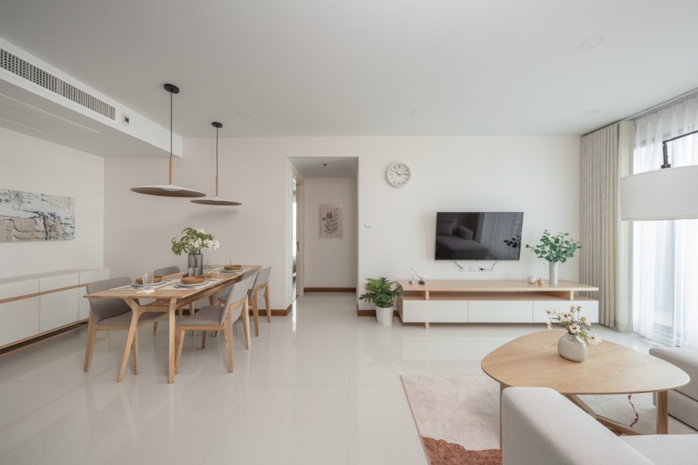 For RentCondoWongwianyai, Charoennakor : 🔥For urgent rent🔥Supalai Premier Charoen Nakhon Condo, 2 bedrooms, size 85.50 sq m., 19th floor, swimming pool view, Scandinavian style room decoration, near Icon Siam