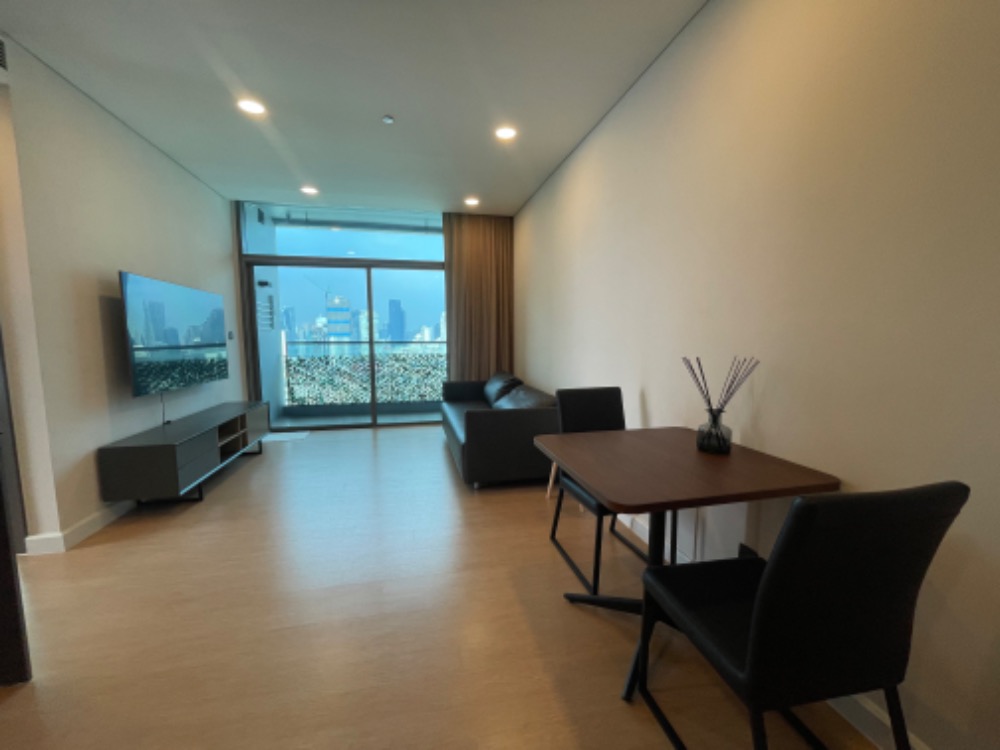 For RentCondoSathorn, Narathiwat : for rent The room charoenkrung 2bed or 1 bed plus super deal !!💚