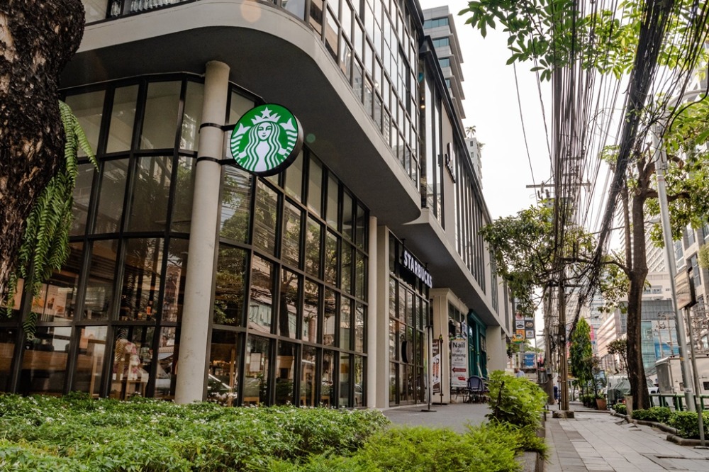 For RentRetail SpaceSukhumvit, Asoke, Thonglor : Selling space for selling products in the Community Mall, Baan Kampu @ Asoke (Baankampu@Asoke), next to Asoke Road and Srinakharinwirot University.