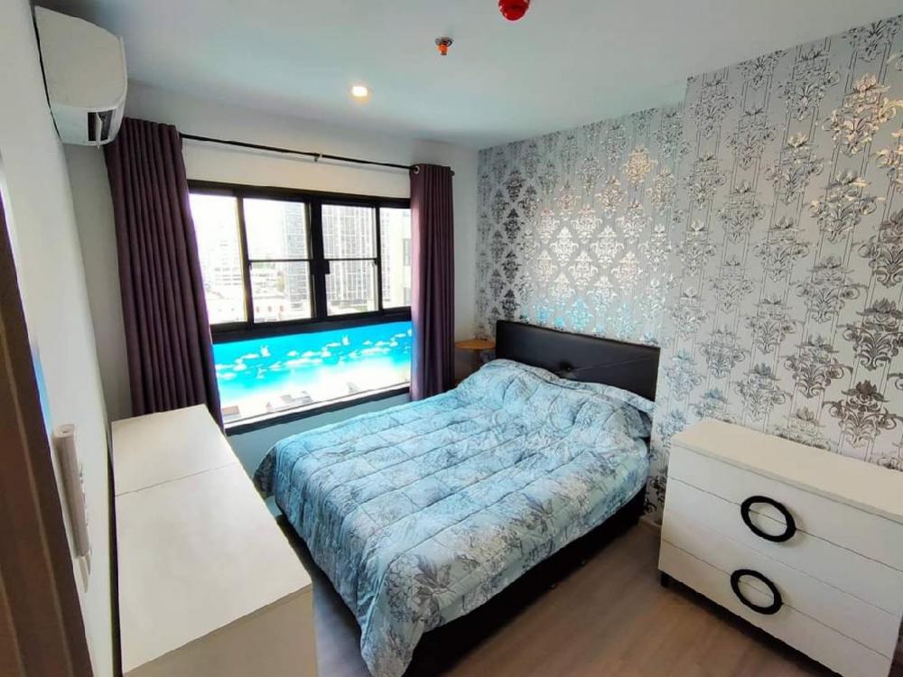 For RentCondoPinklao, Charansanitwong : The Parkland Charan - Pinklao Condo for rent : 2 bedrooms 1 bathroom for 47 sqm. Corner room Pool View on 12nd floor. C building. With fully furnished and electrical appliances.Next to MRT Bangyikhan.Rental only for 18,000