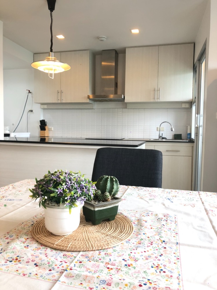 For RentCondoSathorn, Narathiwat : Room available for rent!!! 1bed 2bath 70sqm. Big room, beautiful, fully furnished. Ready to move in, price 18,000/month