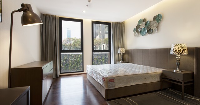 ให้เช่าคอนโดสาทร นราธิวาส : Condo The Hudson Sathorn 7 in the heart of Sathorn. It is a 12-storey condo project