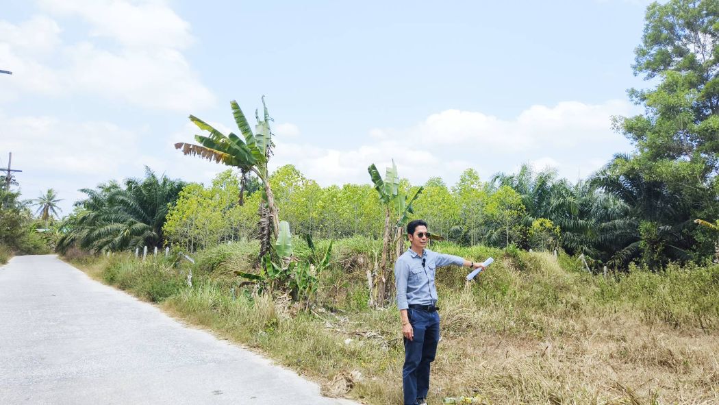 ขายที่ดินนครศรีธรรมราช : ขาย ที่ดิน ติดถนน อำเภอสิชลที่ดินเปล่า 2 ไร่ 2 งาน 1.9 ตร.วา เหมาะสร้างบ้านและทำสวน