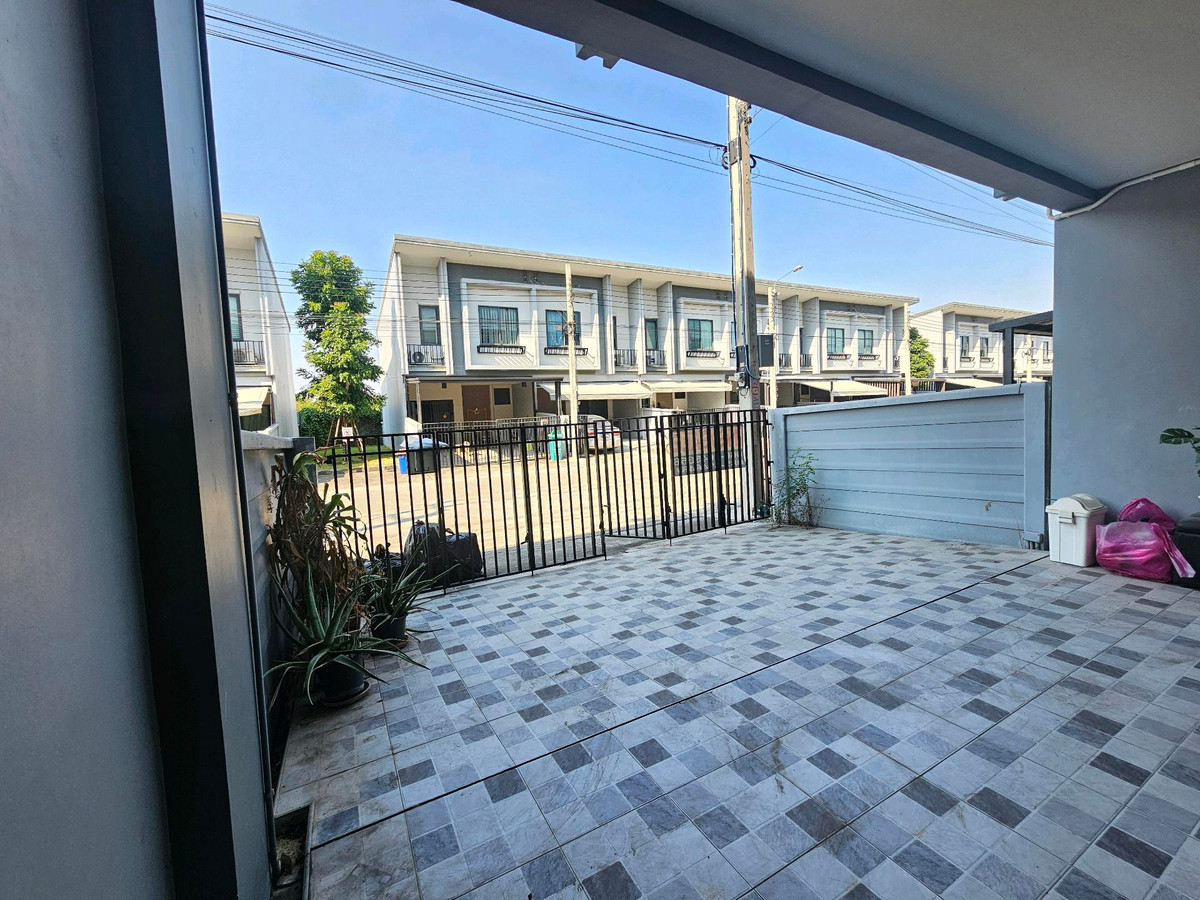 For SaleTownhomeBangna, Bearing, Lasalle : Britannia Mega Town Bangna Bang Kaeo Bua Nakarin Mega Bangna Srinakarin