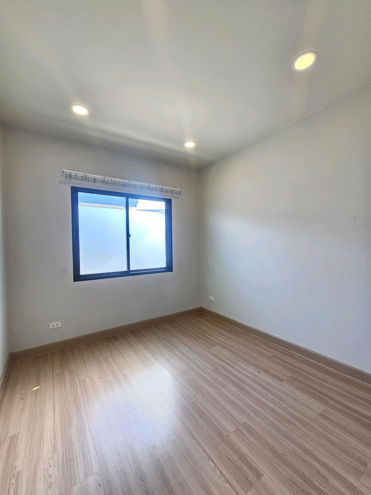 For SaleTownhomeBangna, Bearing, Lasalle : Britannia Mega Town Bangna Bang Kaeo Bua Nakarin Mega Bangna Srinakarin