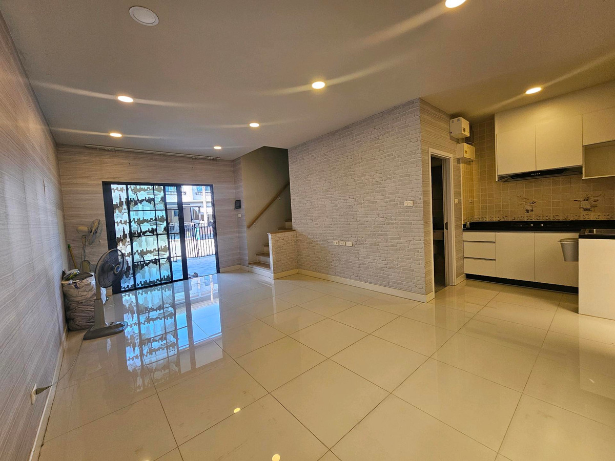 For SaleTownhomeBangna, Bearing, Lasalle : Britannia Mega Town Bangna Bang Kaeo Bua Nakarin Mega Bangna Srinakarin