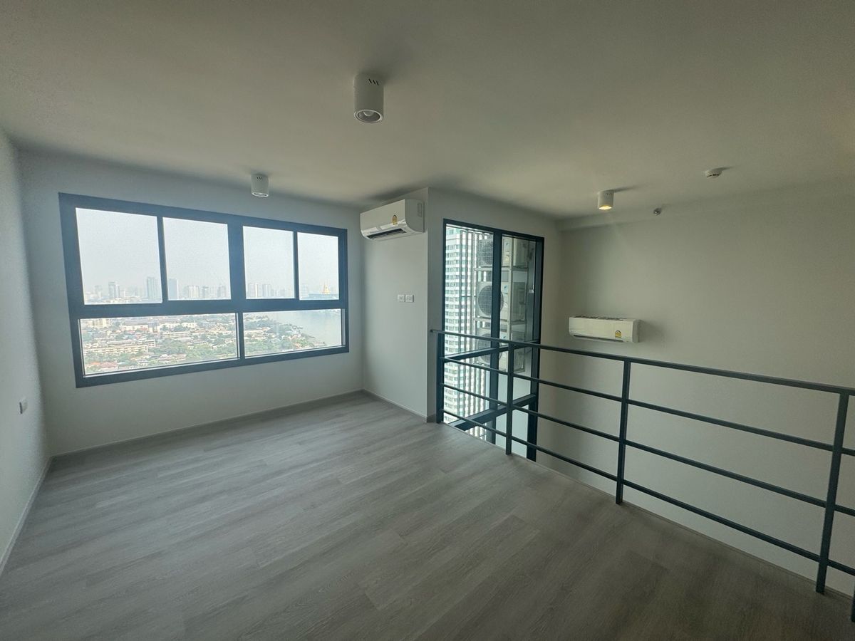 For SaleCondoPinklao, Charansanitwong : High floor Chao Phraya River view room, ideo charan70 project, hybrid room, size 50 square meters, price 5.39 million baht. Interested in viewing the room, call/line: 0646428664 Patch